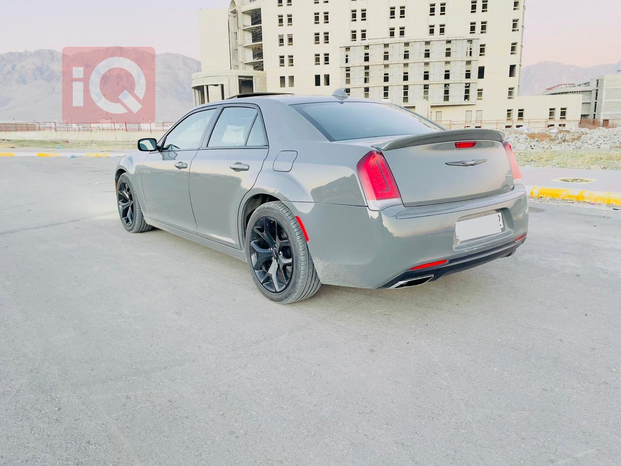 كرايسلر 300